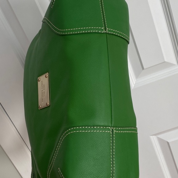 Michael Kors Leather Millbrook Handbag - Picture 5 of 11